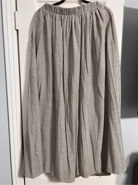 Carly Jean Los Angeles Gray Pinstripe Maxi Skirt